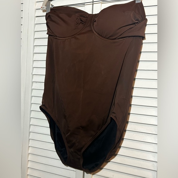Lands’s End chocolate brown one piece halter bathing suit size 16, NWOT - Picture 4 of 7